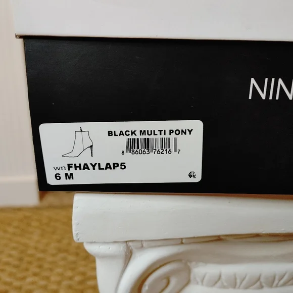 NINE WEST FHAYLA 💥NEW IN BOX💥 POINTED TOE BOOTIE,BLACK MULTI PONY 6M - Picture 3 of 16